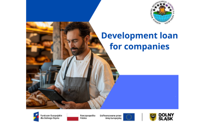 Development loan for companies. Recruitment from October 17, 2024. ARR Agroreg S.A. logos , European Funds for Lower Silesia, Lower Silesia, Republic of Poland, co-financed by the European Union. On the left, a man in a bakery counts on a calculator.