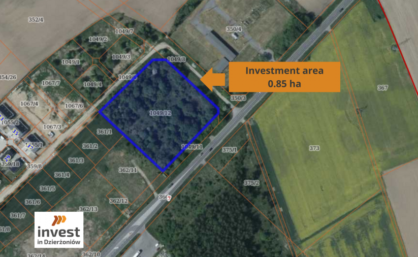  section of the map with the outline of the plot marked. Investment area 0.85 ha. Invest in Dzierżoniów logo
