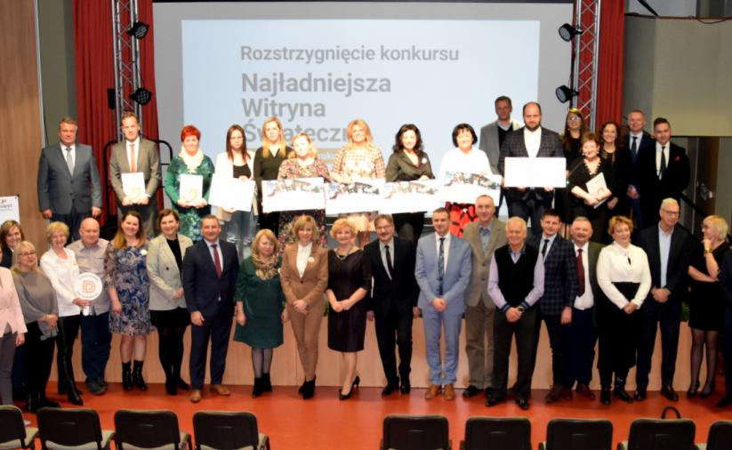 A group photo of the participants of the New Year's Business Meeting