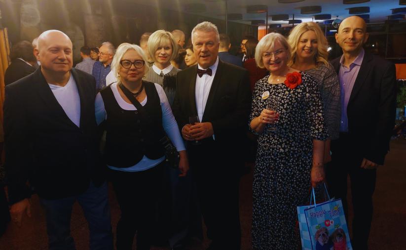 Członkowie Dzierżoniowskiej Rady Przedsiębiorców z burmistrzem podczas Noworocznego Spotkania