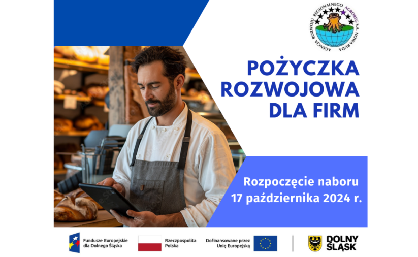 Pożyczka rozwojowa dla firm. Nabór od 17.10.2024. Logotypy ARR Agroreg S.A. , Fundusze Europejskie dla Dolnego Śląska, Dolny Śląsk, Rrzeczpospolita Polska, dofinansowane przez Unię Europejską. Po lewej stronie mężczyzna w piekarni liczy na kalkulatorze.