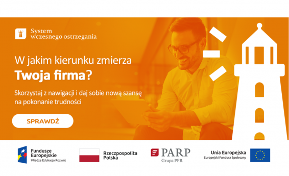 Na pomarańczowym biała latarnia morska. W tle sylwetka mężczyzny. Treść na plakacie zgodna z artykułem.                